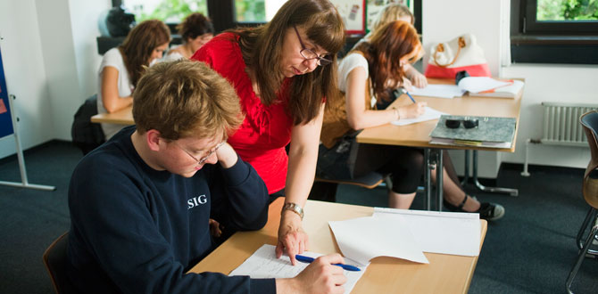 Erzieherin, Erzieher