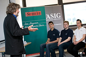 Reinhold Messner gibt Umwelt-Unterricht